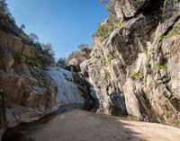 Kleiner Wasserfall Wandern Sithonia